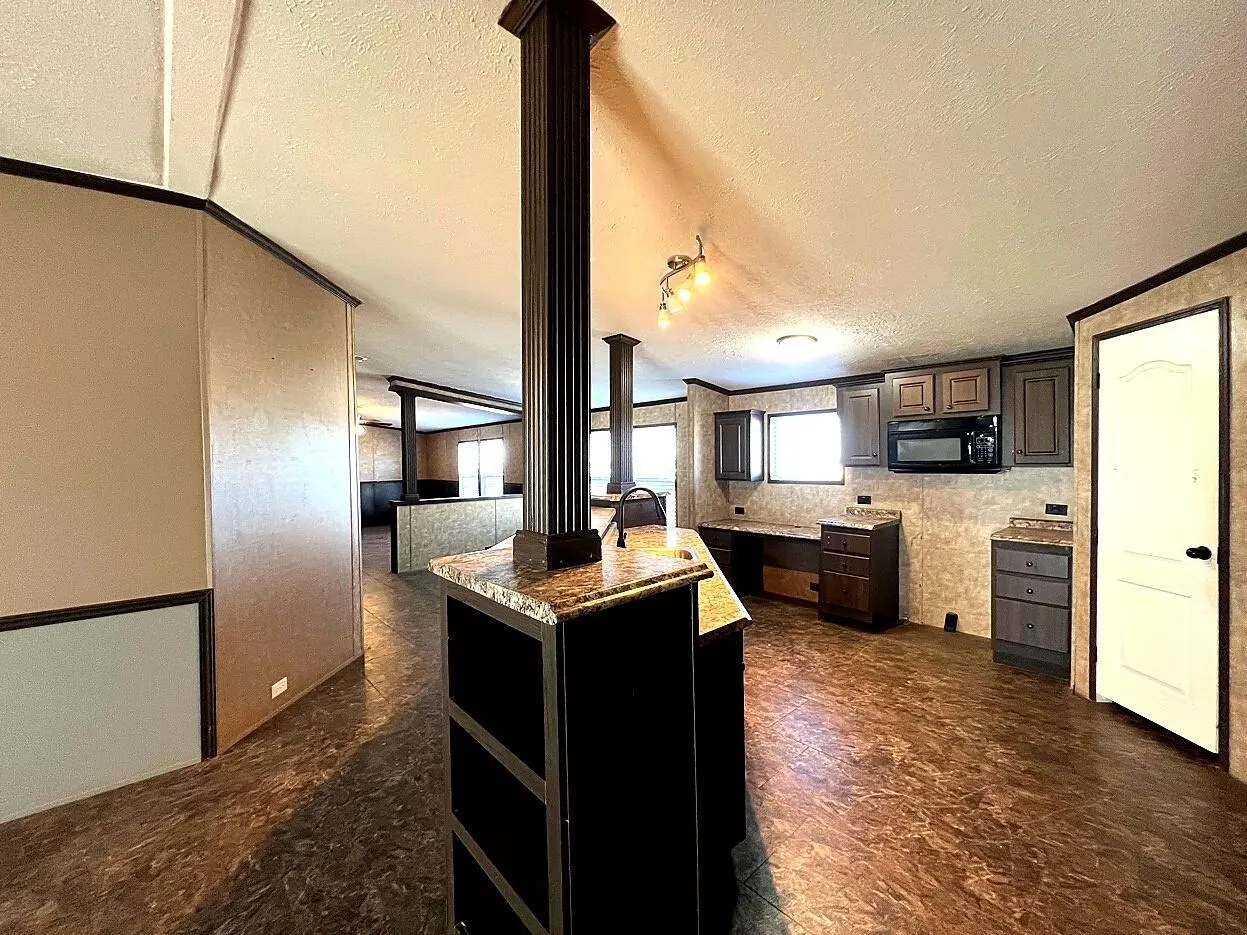 Photo 12 — 4941 Cactus Drive, Levelland, TX 79336