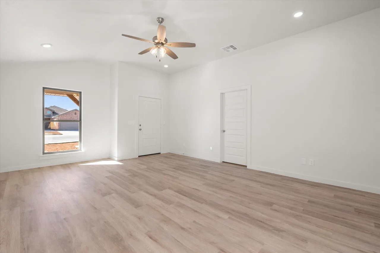 Photo 6 — 2414 Aberdeen Avenue, Wolfforth, TX 79382