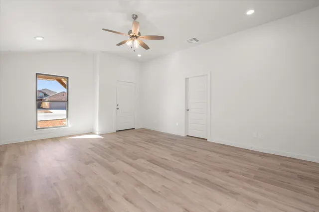 Photo 6 — 2414 Aberdeen Avenue, Wolfforth, TX 79382