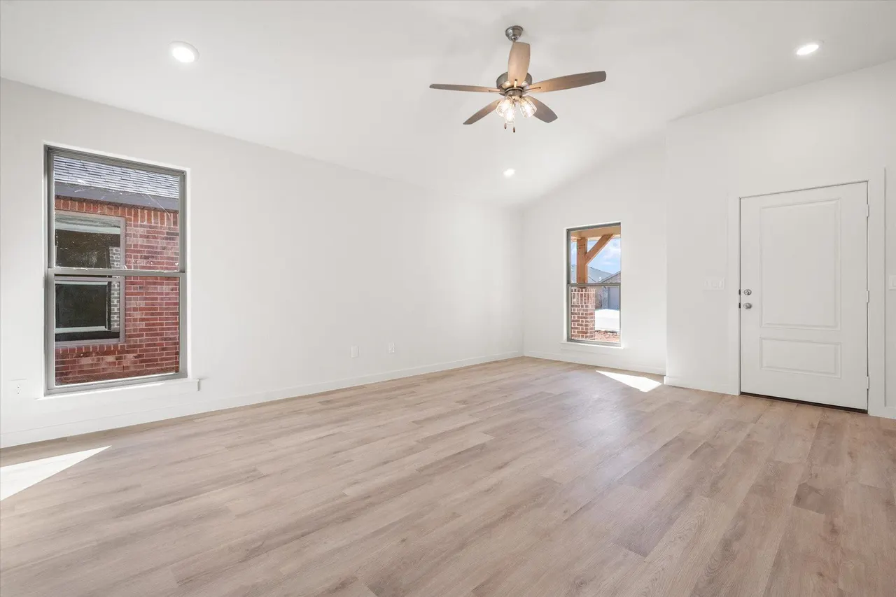 Photo 5 — 2414 Aberdeen Avenue, Wolfforth, TX 79382