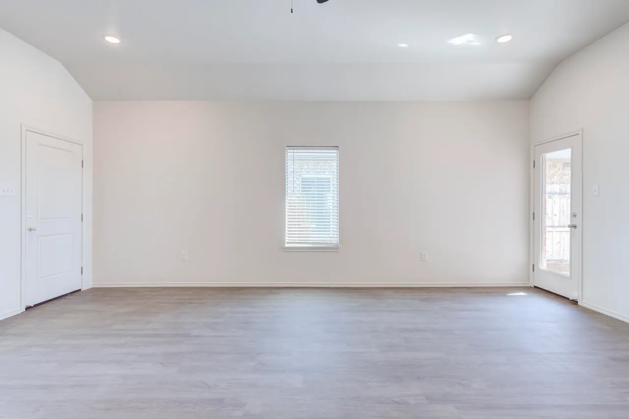 Photo 7 — 7007 40th Street, Lubbock, TX 79407