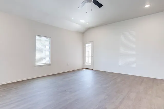 Photo 8 — 7007 40th Street, Lubbock, TX 79407