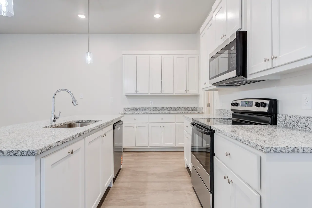 Photo 10 — 7007 40th Street, Lubbock, TX 79407