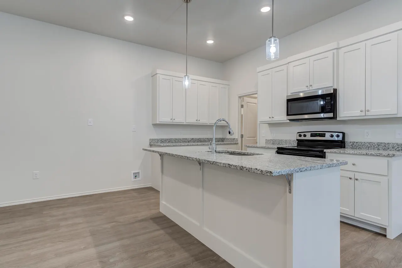 Photo 14 — 7007 40th Street, Lubbock, TX 79407