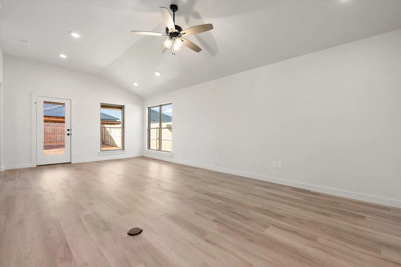 Photo 3 — 2417 Aberdeen Avenue, Wolfforth, TX 79382