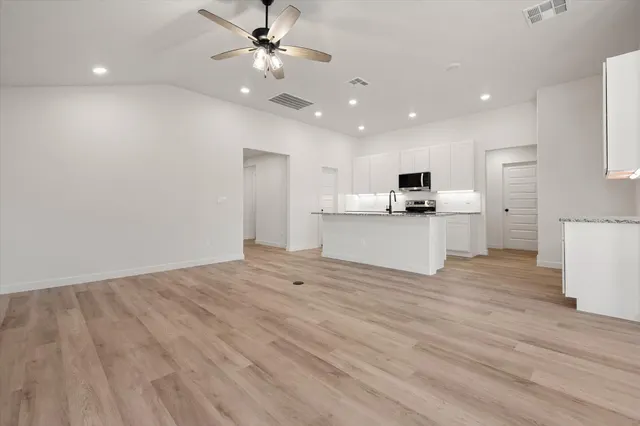 Photo 6 — 2417 Aberdeen Avenue, Wolfforth, TX 79382