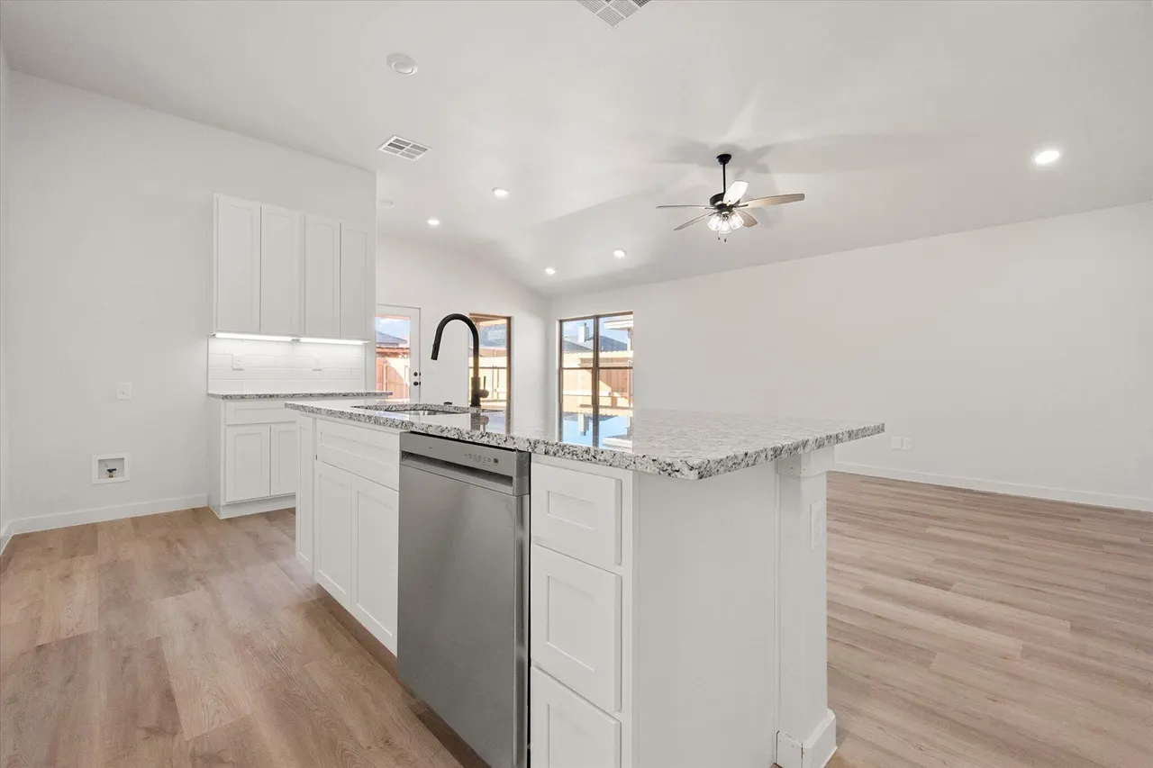 Photo 10 — 2417 Aberdeen Avenue, Wolfforth, TX 79382