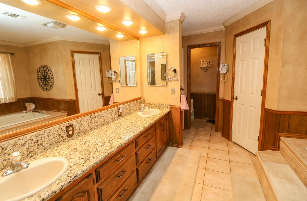 Photo 16 — 2801 Phelps Avenue, Littlefield, TX 79339