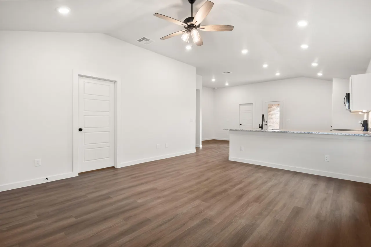 Photo 5 — 1301 Saratoga Avenue, Lubbock, TX 79416