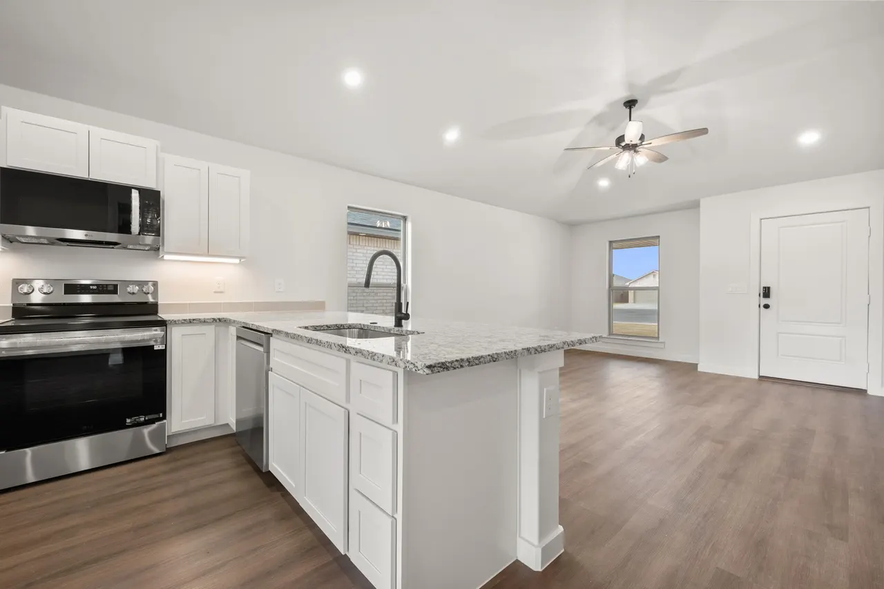 Photo 10 — 1301 Saratoga Avenue, Lubbock, TX 79416