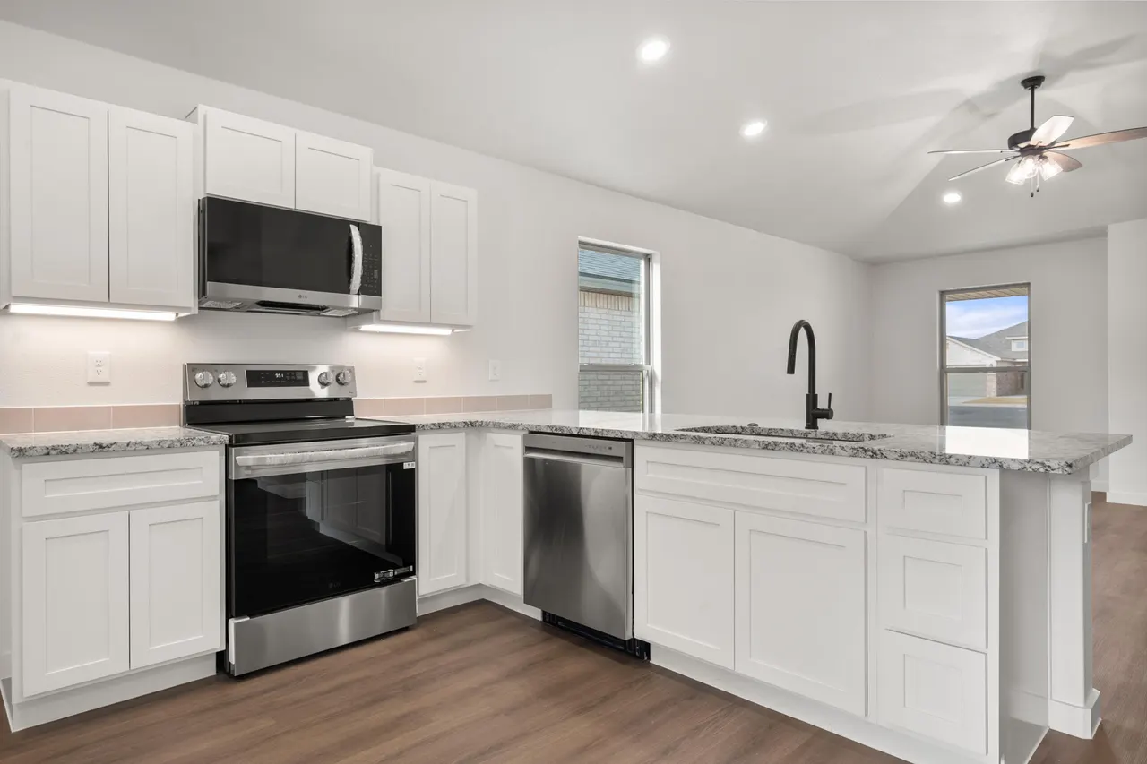 Photo 12 — 1301 Saratoga Avenue, Lubbock, TX 79416