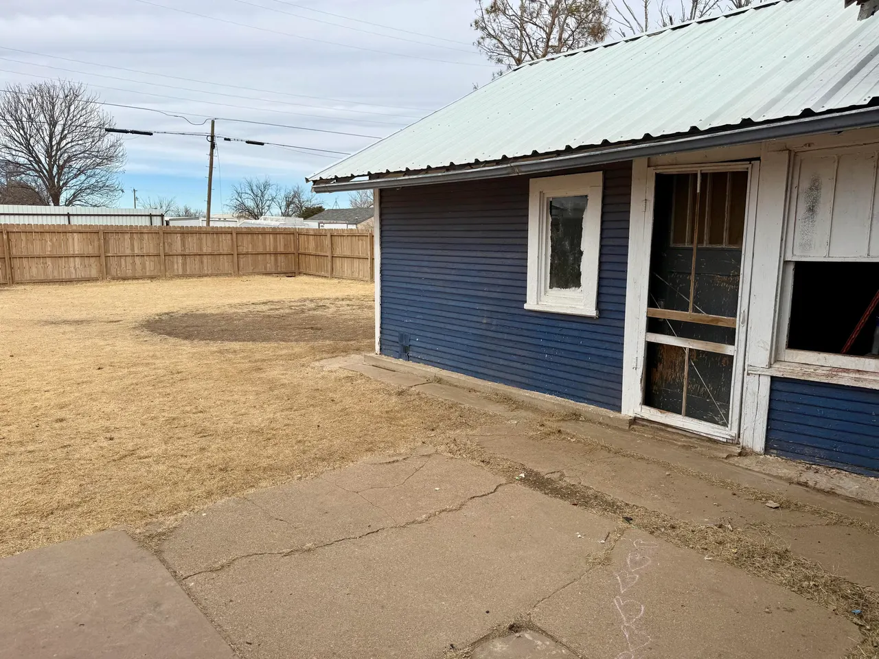 Photo 13 — 211 Watts Avenue, Ralls, TX 79357