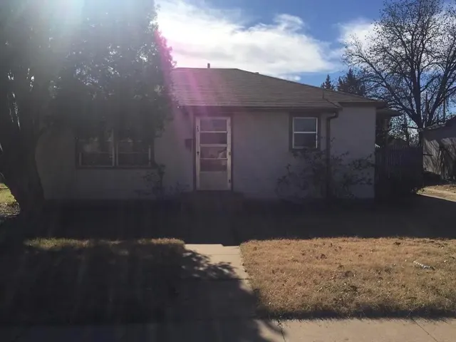 Front exterior — 2011 37th Street, Lubbock, TX 79412