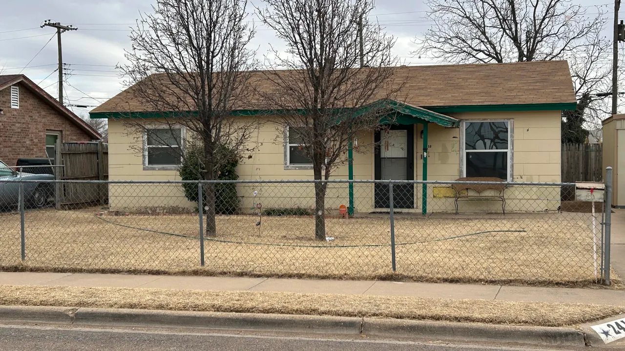 Front exterior — 2418 E 6th Street, Lubbock, TX 79403