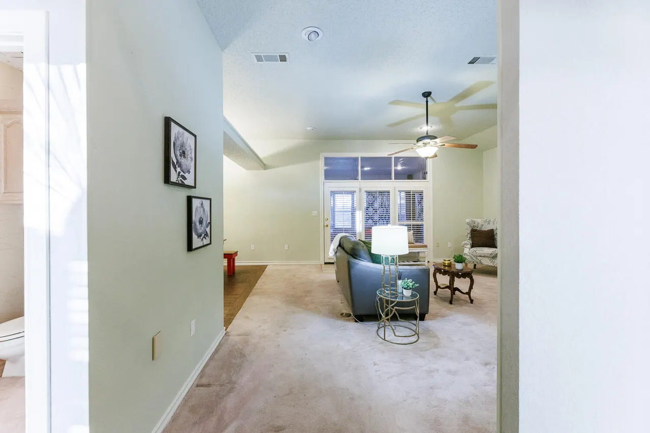 Photo 6 — 206  Collins Avenue, Sundown, TX 79372