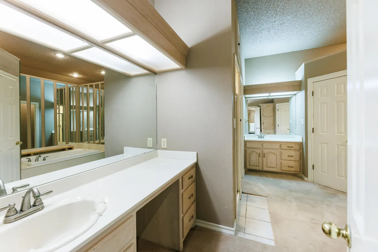 Photo 35 — 206  Collins Avenue, Sundown, TX 79372
