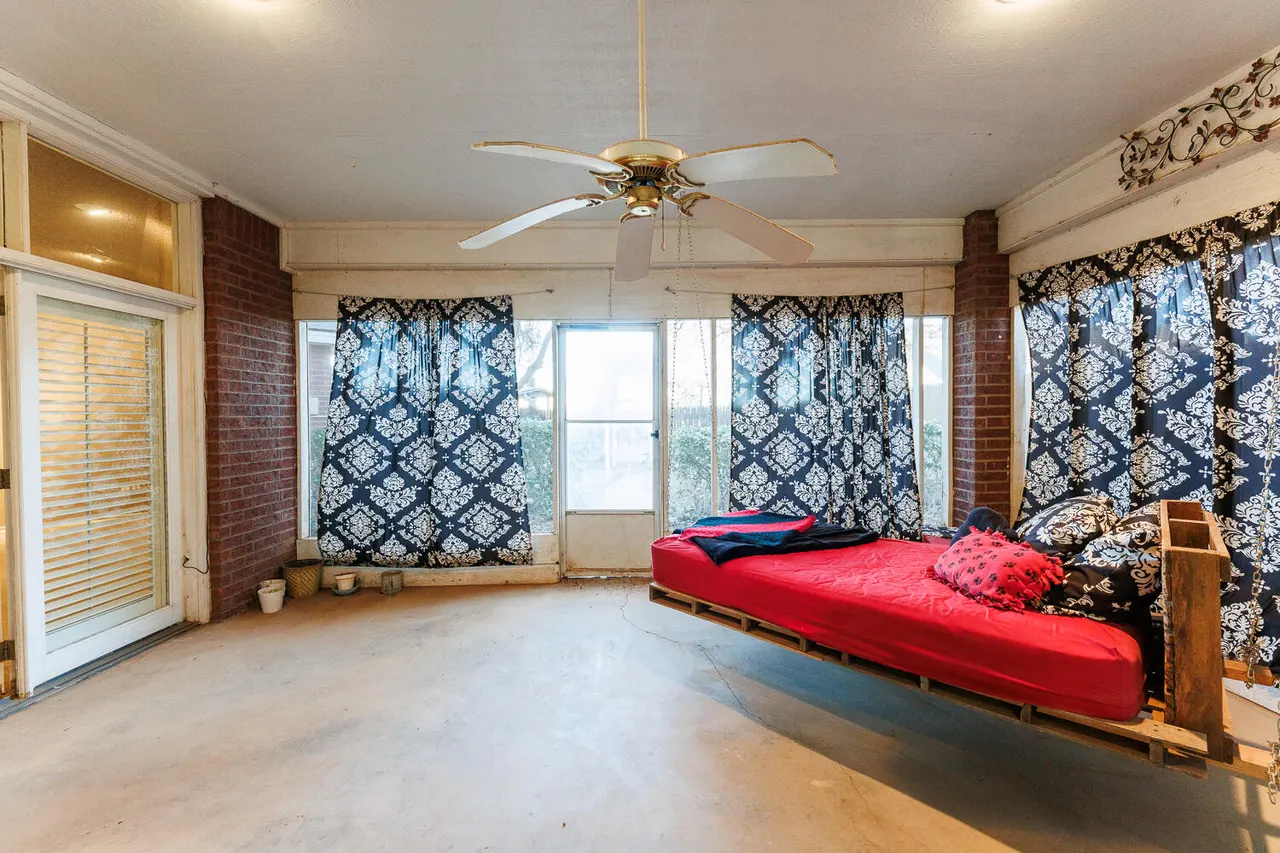 Photo 54 — 206  Collins Avenue, Sundown, TX 79372
