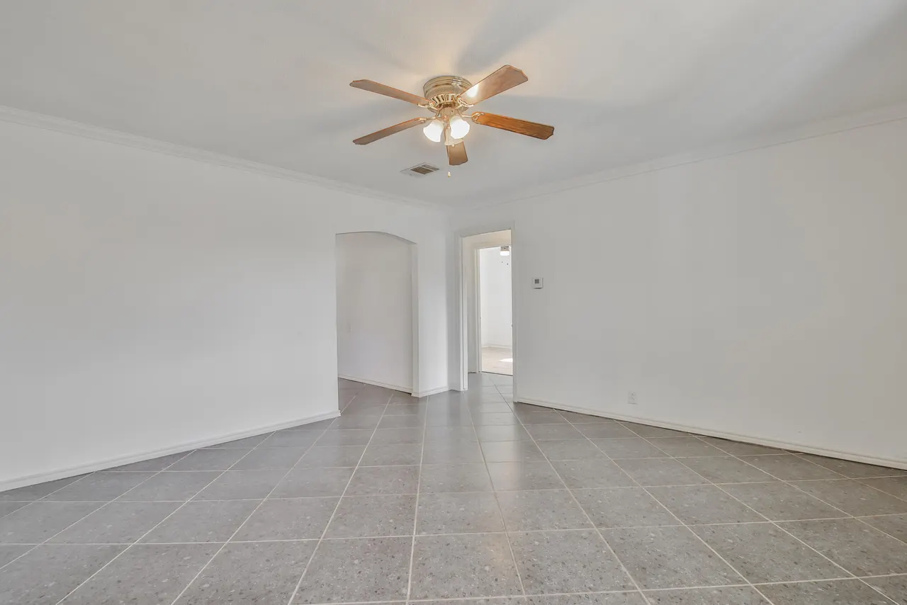 Photo 5 — 2620 42nd Street, Lubbock, TX 79413