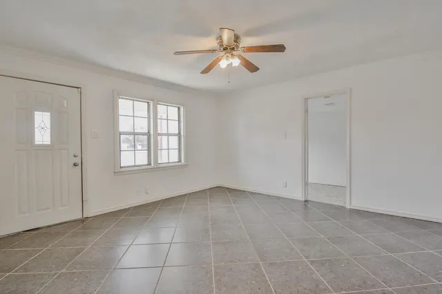 Photo 7 — 2620 42nd Street, Lubbock, TX 79413