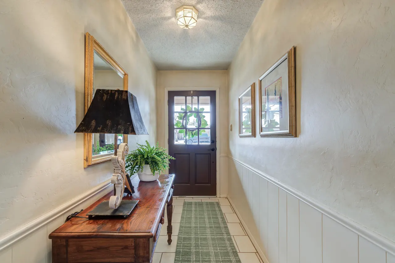 Photo 3 — 227 Cottonwood Lane, Levelland, TX 79336