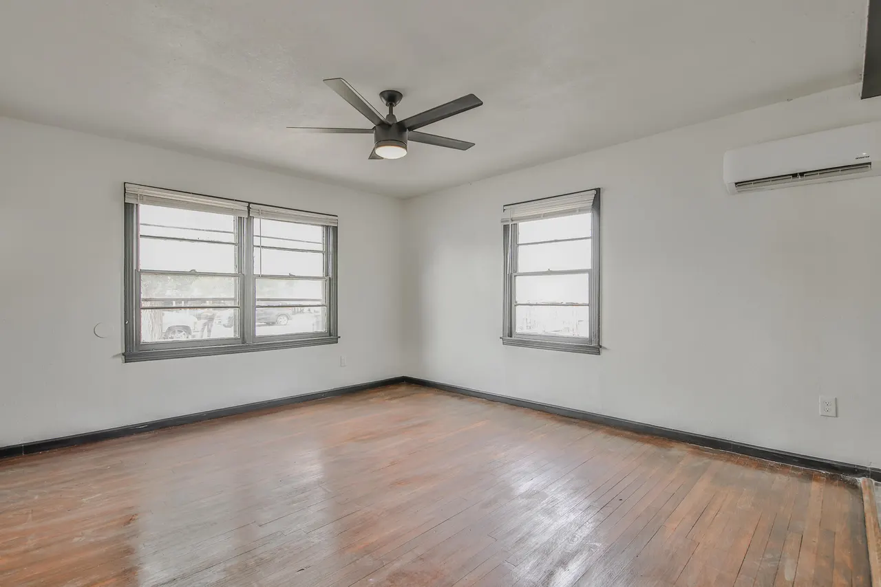 Photo 3 — 2014 60th Street, Lubbock, TX 79412
