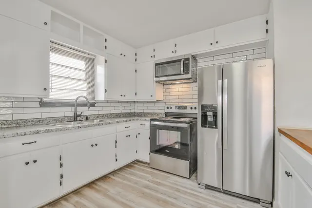 Photo 6 — 2014 60th Street, Lubbock, TX 79412