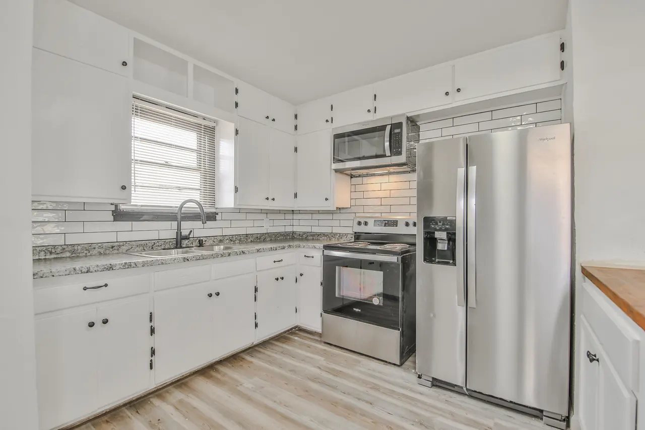 Photo 8 — 2014 60th Street, Lubbock, TX 79412