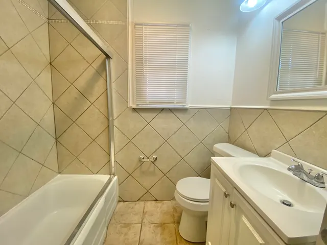 Photo 8 — 2408 E 8th Street, Lubbock, TX 79403