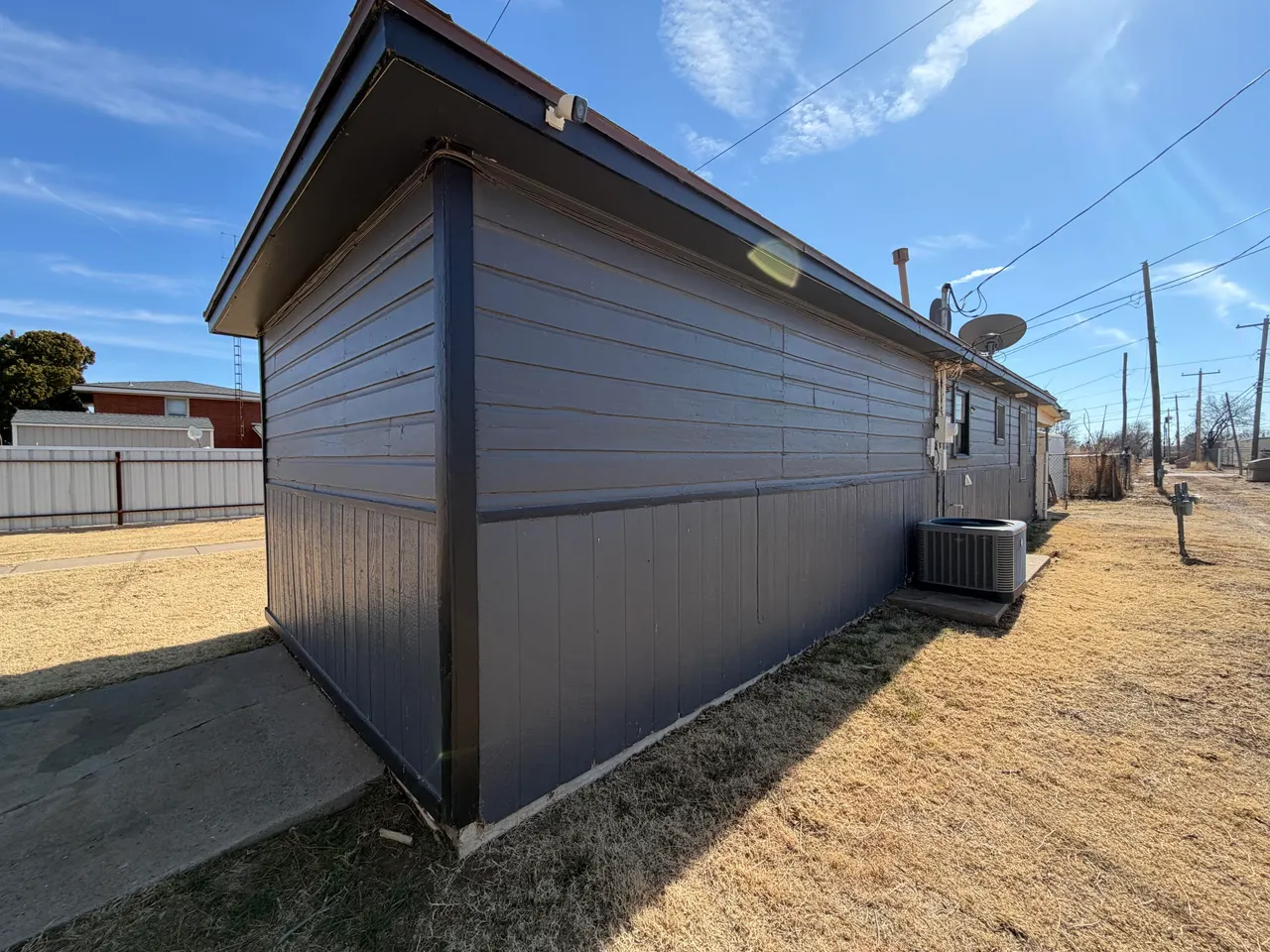 Photo 12 — 1705 W 16th Street, Plainview, TX 79072