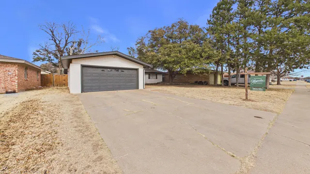 Photo 3 — 4614 31st Street, Lubbock, TX 79410