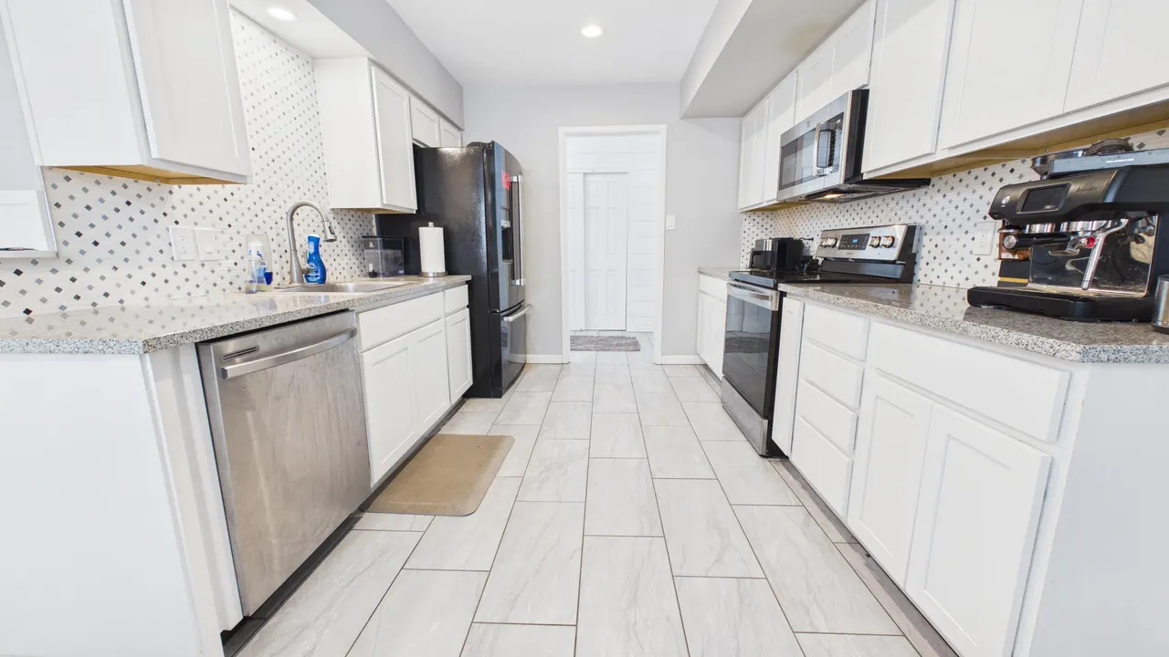 Photo 11 — 4614 31st Street, Lubbock, TX 79410