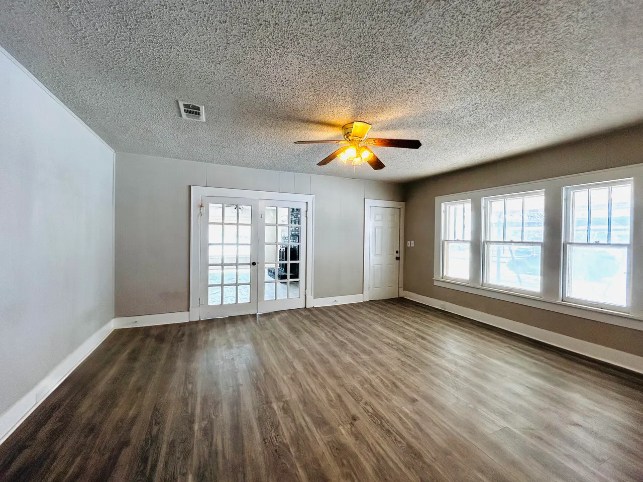 Photo 13 — 924 46th Street, Lubbock, TX 79412