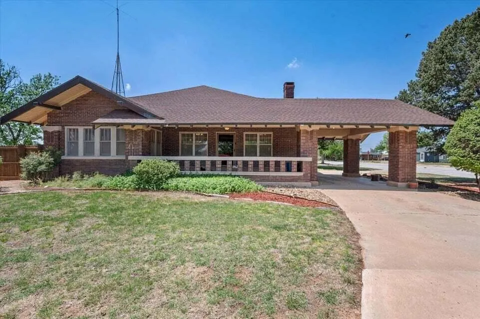 Front exterior — 114 Watts Avenue, Ralls, TX 79357
