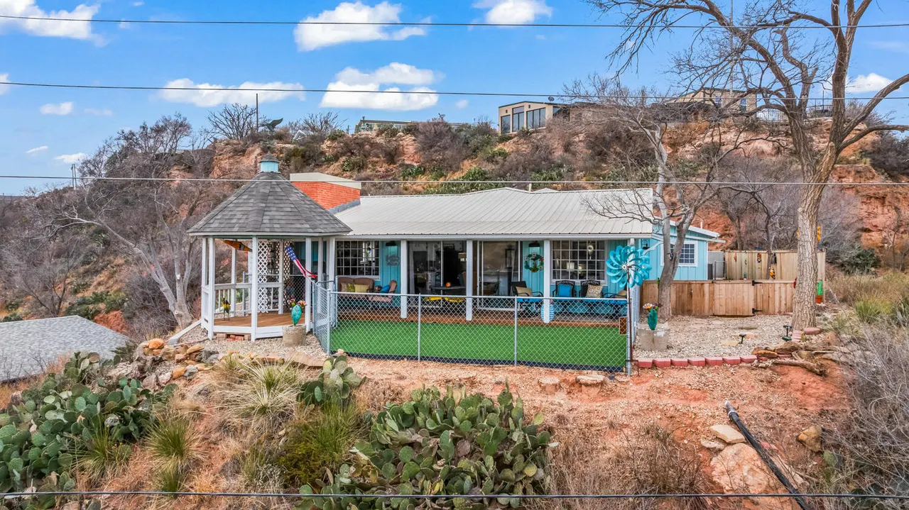 Photo 8 — 150 Pony Express Trail, Lubbock, TX 79404