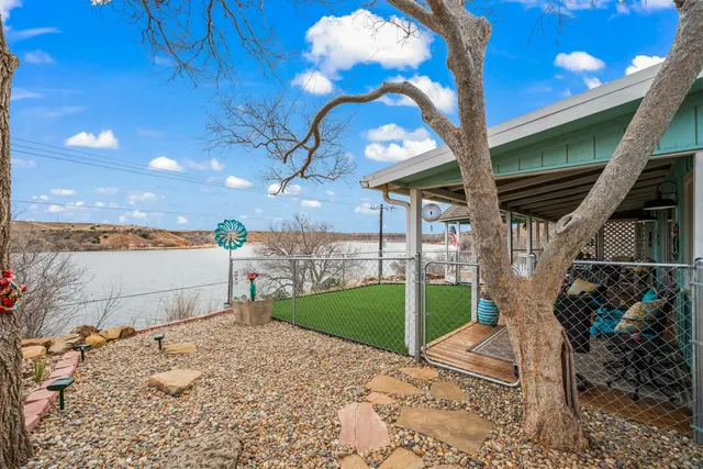 Photo 3 — 150 Pony Express Trail, Lubbock, TX 79404