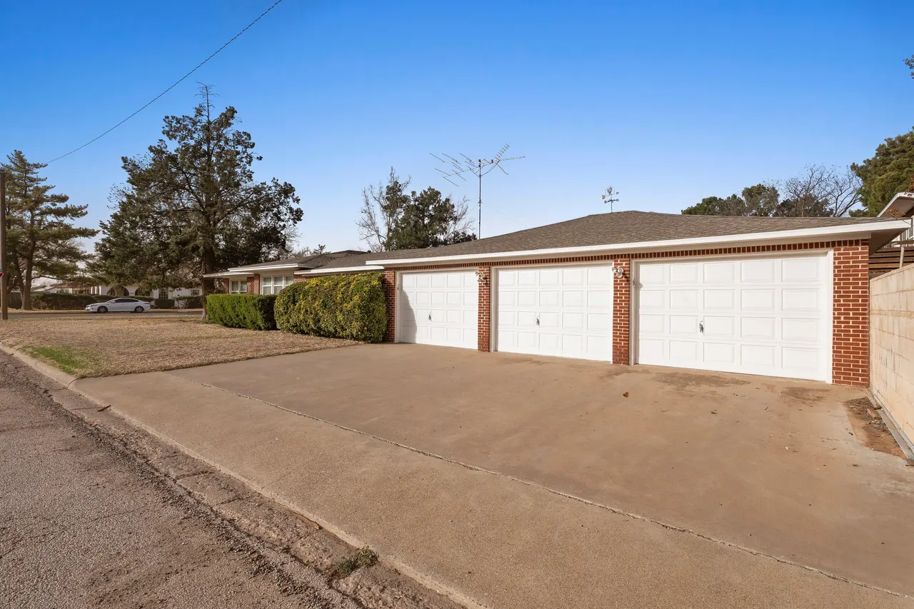 Photo 6 — 1100 W Lubbock Street, Slaton, TX 79364