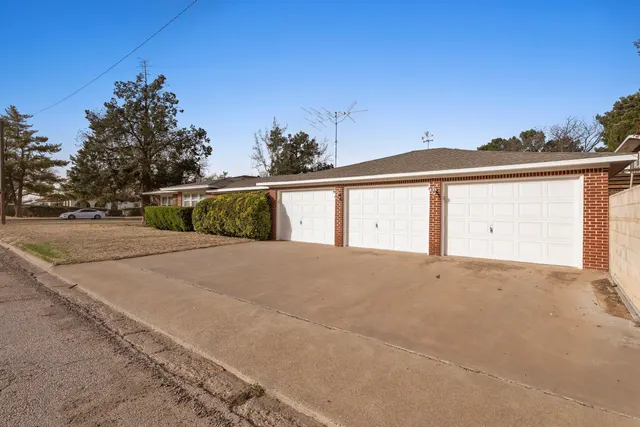 Photo 6 — 1100 W Lubbock Street, Slaton, TX 79364