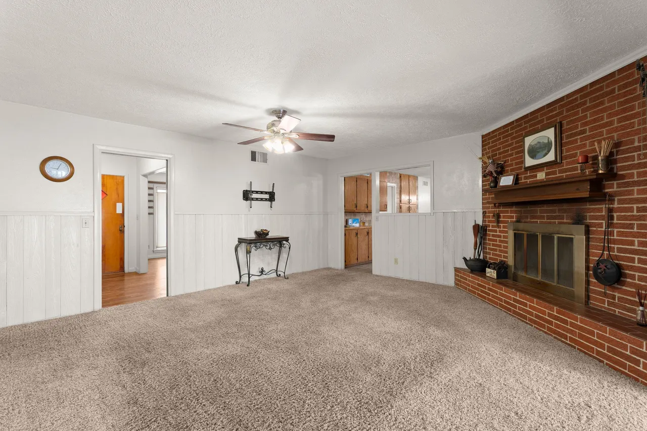 Photo 9 — 1100 W Lubbock Street, Slaton, TX 79364