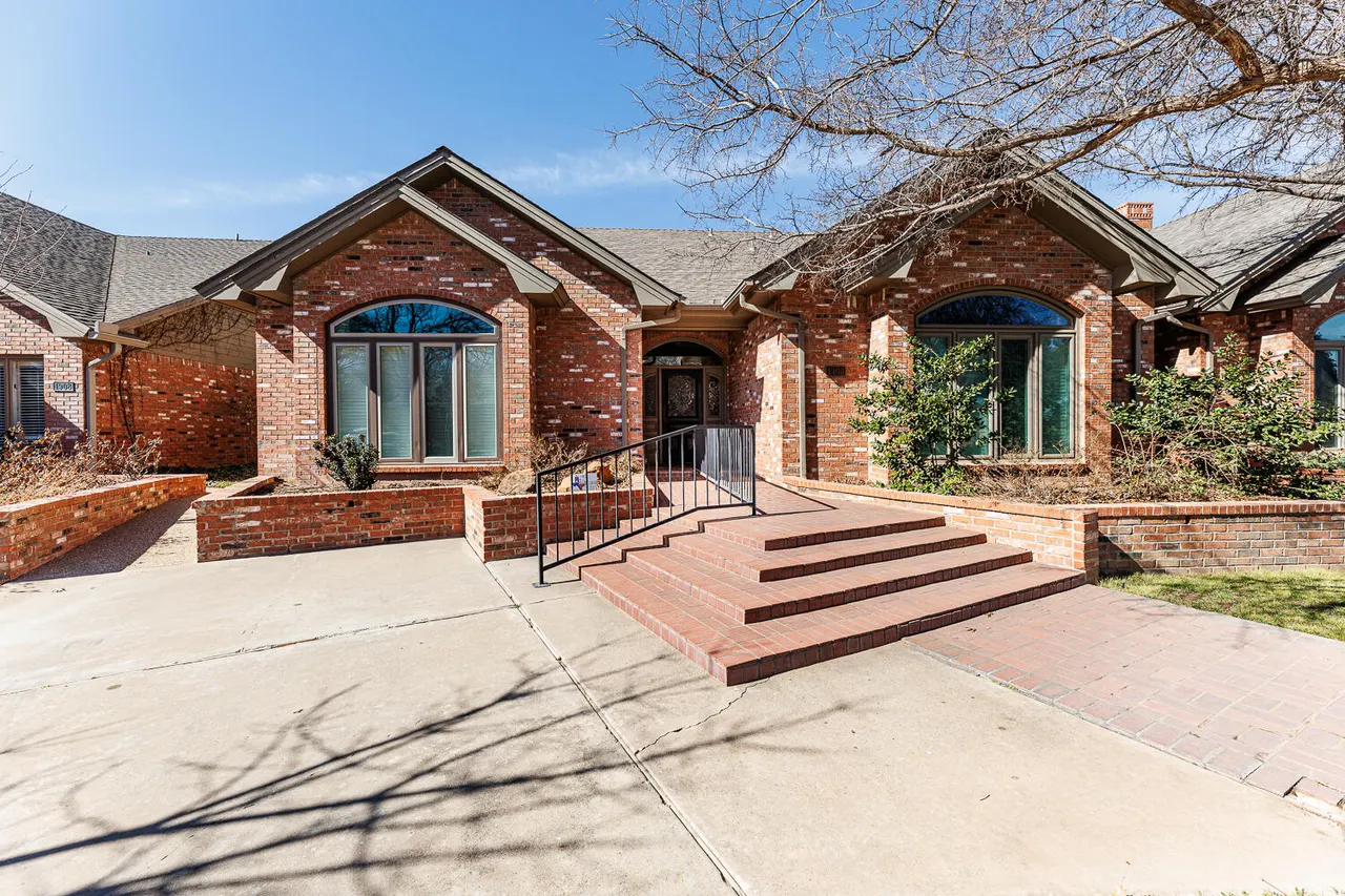 Front exterior — 1906 Albany Avenue, Lubbock, TX 79407
