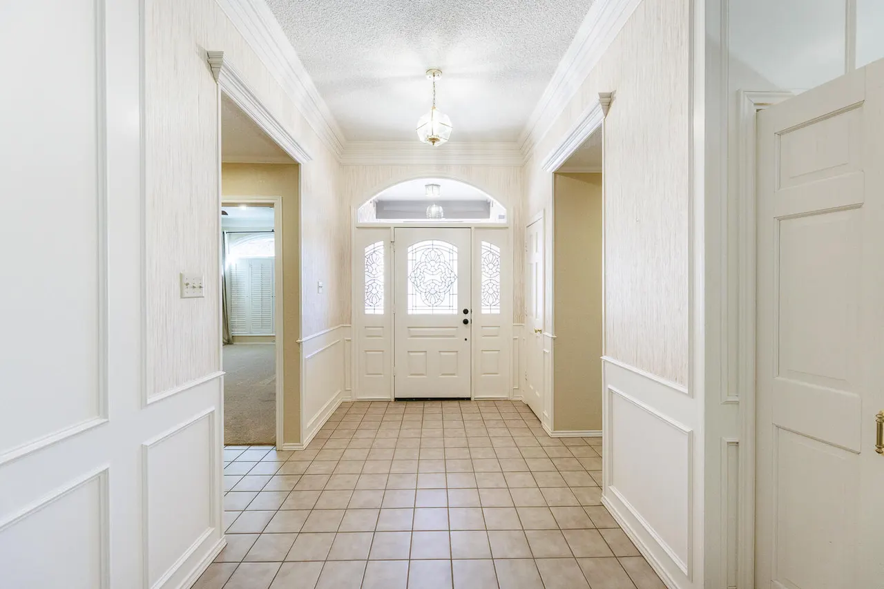 Photo 5 — 1906 Albany Avenue, Lubbock, TX 79407