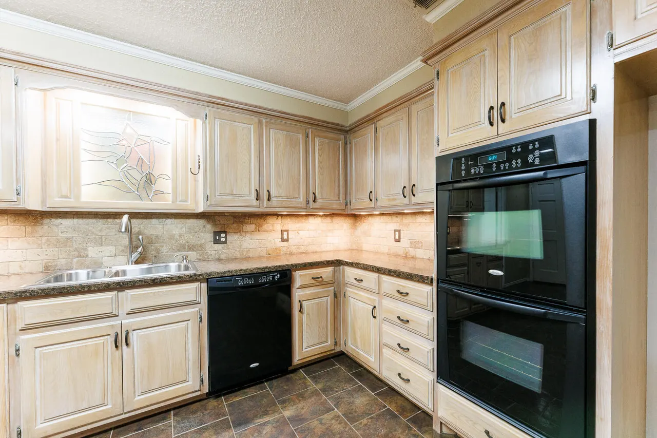 Photo 19 — 1906 Albany Avenue, Lubbock, TX 79407