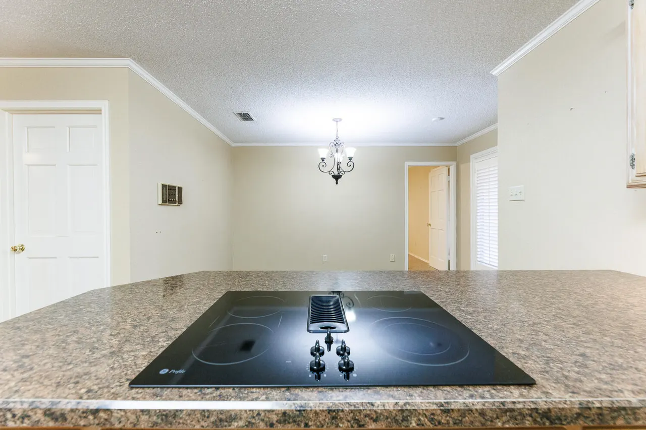 Photo 24 — 1906 Albany Avenue, Lubbock, TX 79407