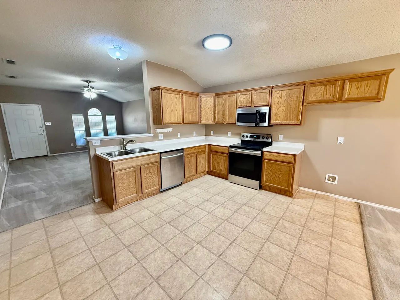 Photo 9 — 531 N Juneau Avenue, Lubbock, TX 79416