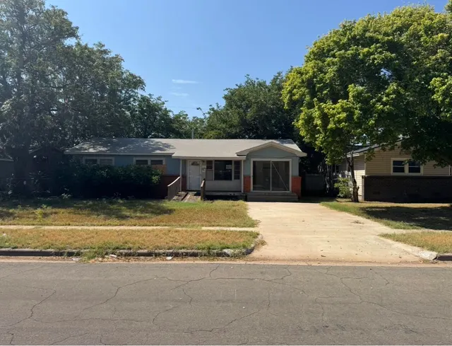 Front exterior — 2115 49th Street, Lubbock, TX 79412