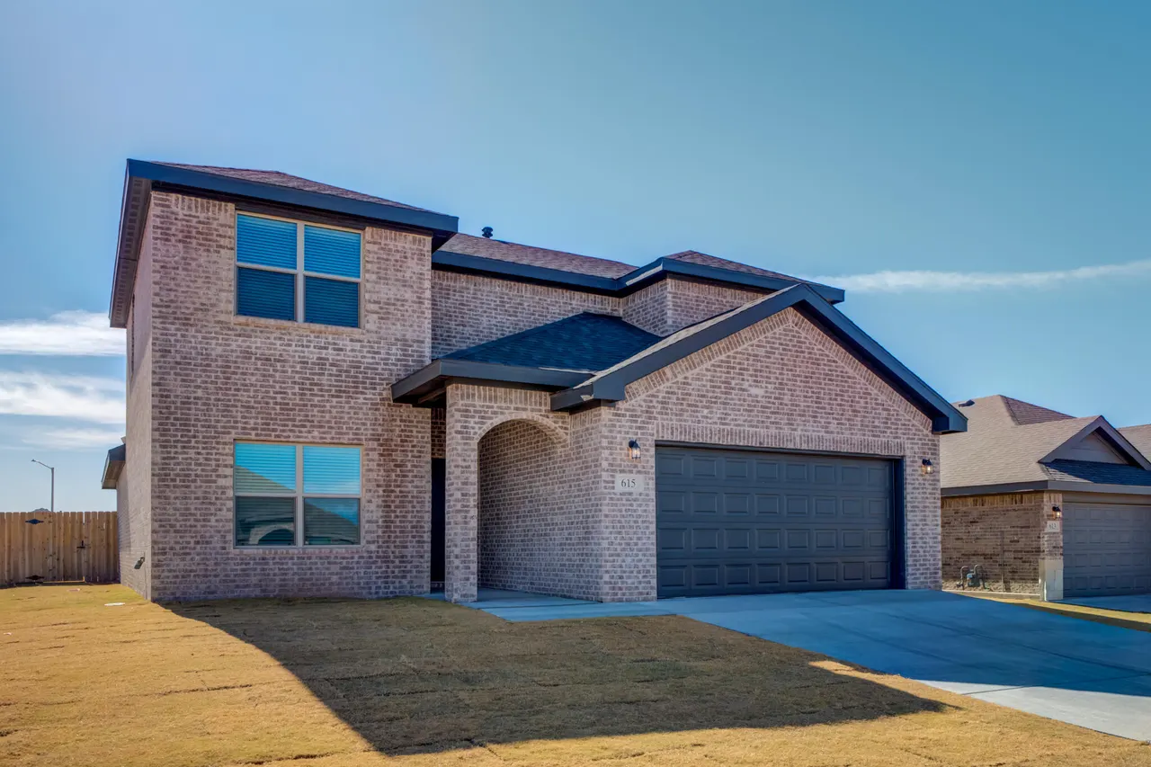 Photo 2 — 615 E 13th Street, Wolfforth, TX 79382