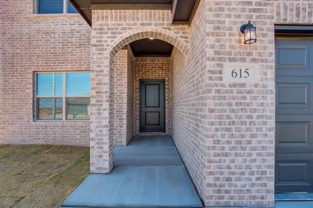 Photo 3 — 615 E 13th Street, Wolfforth, TX 79382