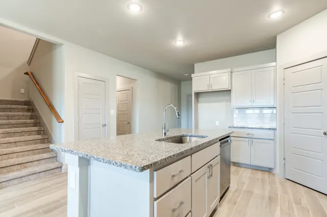 Photo 7 — 615 E 13th Street, Wolfforth, TX 79382
