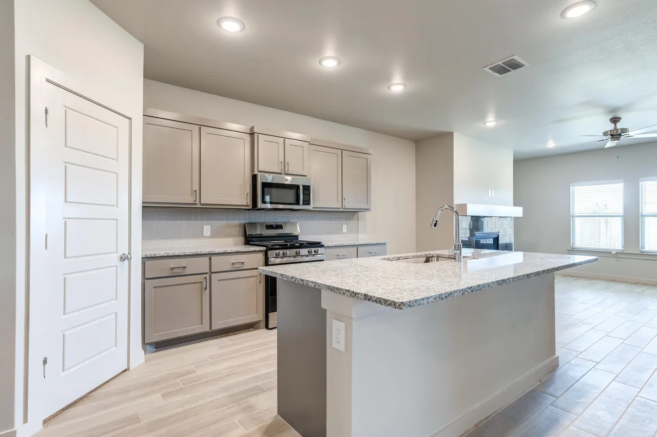 Photo 10 — 7029 25th Street, Lubbock, TX 79407