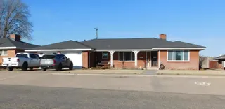 Sold home at 308 W Avenue J
