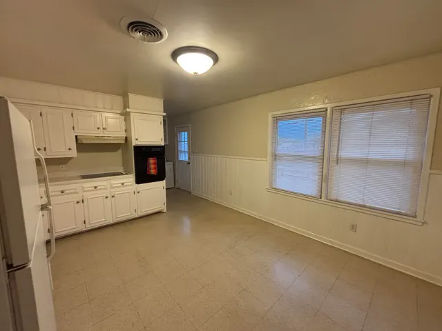 Photo 3 — 4912 9th Street, Lubbock, TX 79416